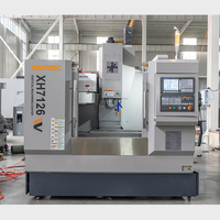 Centre d'usinage vertical CNC XH7126 à 3 axes haute vitesse pour usinage de précision des métaux, faible MOQ, fournisseur de pointe VMC