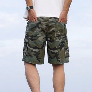 Pantalones cortos de hombre personalizados Pantalones cortos de mezclilla cargo Lavado claro y oscuro con patrón de camuflaje Pantalones cortos casuales de talla grande Tela de alta calidad - Product Image 5