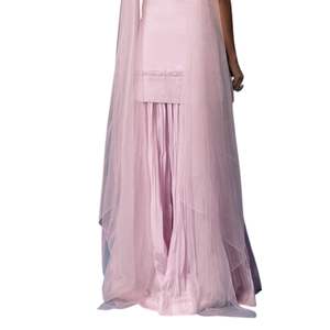 Costume Sharara lilas avec tour de cou et design froncé pour les femmes élégantes tenue de fête traditionnelle indienne - Product Image 5