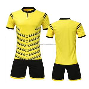 Uniforme de football à sublimation pour hommes 2024 nouveau design et logo personnalisables et confortables 100% polyester toutes saisons - Product Image 2