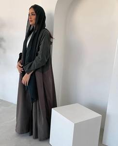 Vente en gros de vêtements islamiques turcs de luxe, élégants et chics à double teinte, abaya taille libre pour musulmans à Dubaï - Product Image 4