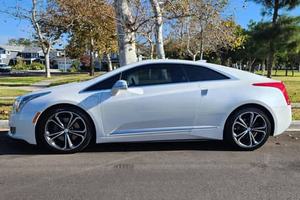 Cadillac ELR 2016, automatique, galerie de toit métallique, sièges en cuir, batterie au lithium, équipements haut de gamme - Product Image 6