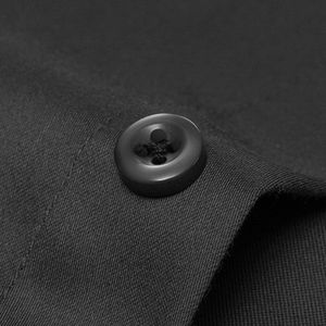 Chemises habillées personnalisées avec logo Chemises boutonnées à manches courtes pour hommes Vente en gros d'été Chemises noires vierges pour hommes de haute qualité - Product Image 5