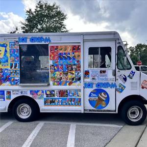 Ventes privilégiées pour camion de crème glacée mobile professionnel d'occasion avec équipement complet - Product Image 2