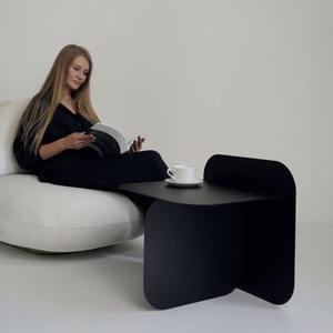 Meilleure vente Table d'appoint extérieure en aluminium durable avec finition résistante aux intempéries pour balcon ou jardin disponible à la vente - Product Image 2