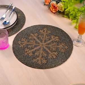 Napperons Ronds Modernes de Luxe en Satin Perlé, Faits Main, Tissés, Brodés et Tricotés, Polyvalents pour la Maison, les Mariages, l'Extérieur, les Hôtels et Noël - Product Image 2