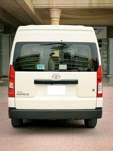 Nuevo Toyota Hiace GLS 2025 con Transmisión Manual y 4 Puertas - Product Image 4