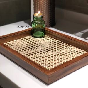 Plateau de service en bois avec canne en sangle de rotin fait à la main du Vietnam - Product Image 1
