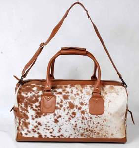 Sac polochon de grande capacité en cuir de vachette à la mode occidentale de haute qualité avec fermeture à glissière pour les voyages et les week-ends - Product Image 5