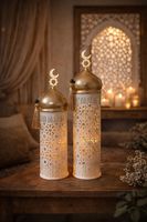 Lámpara Decorativa Islámica Blanca de Lujo con Luna Creciente, Brillo Cálido, Metal Calado, Decoración para Mesa de Hogar, Regalo para Ramadán y Eid
