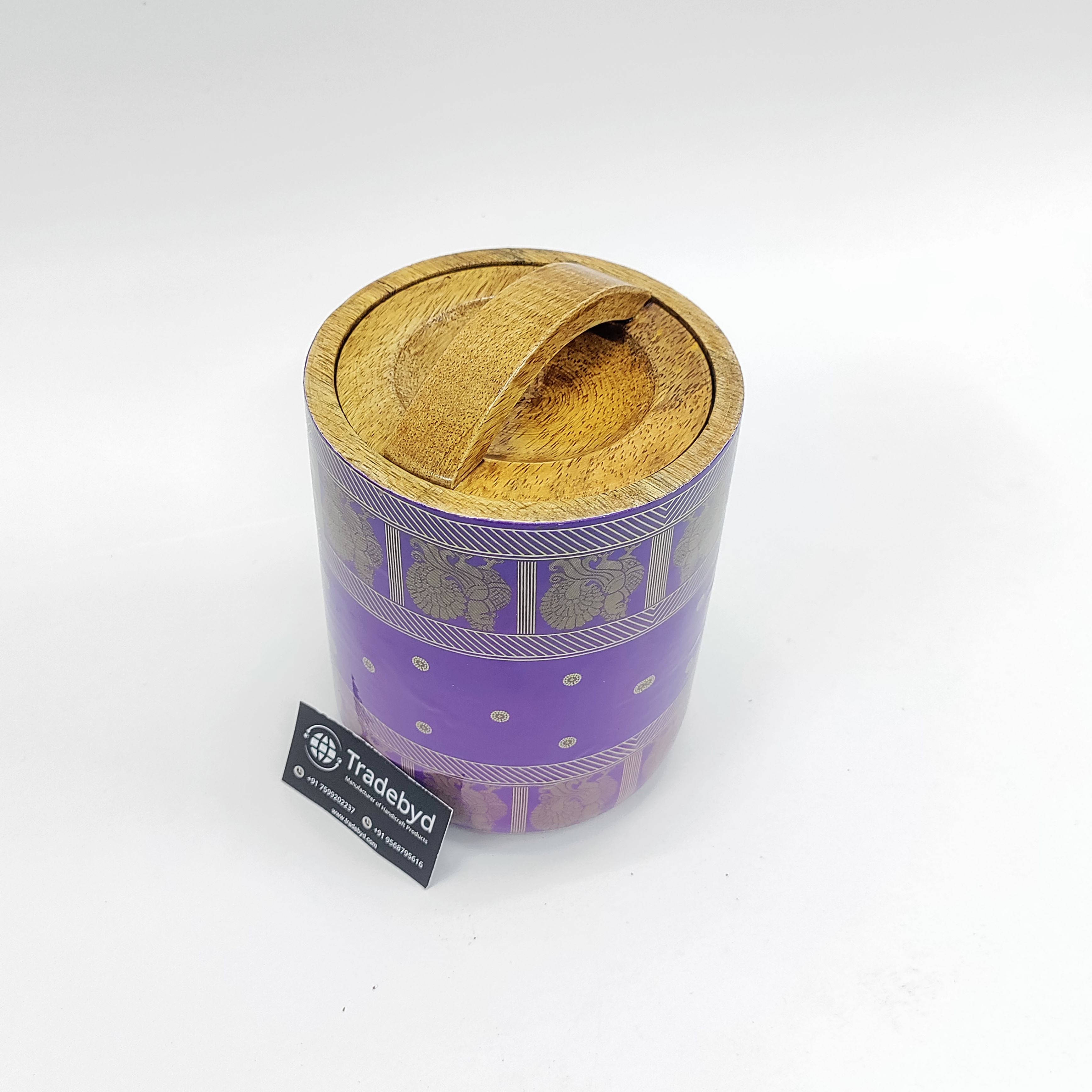 Available in different sizes