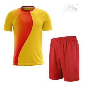 Uniformes de Fútbol 100% Poliéster con Logotipo Personalizado, Hechos en Pakistán - Product Image 4