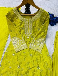 Top de manga larga de trabajo bordado indio Top de trabajo de bordado de hilo de seda Chinon puro con parte inferior con trabajo de encaje de cuatro lados Dupatta - Product Image 4