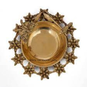 Ensemble de 2 tailles différentes décoration de table en laiton ensemble Urli dernier design métal intérieur et extérieur moderne en laiton Urli en Inde - Product Image 6