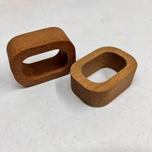 Anneaux de serviette Lotus en bois massif écologiques sur mesure avec un design moderne pour la décoration de fête - Product Image 3