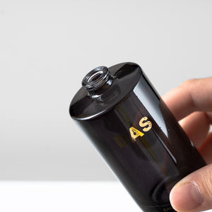 Flacone di Profumo in Vetro Nero Rotondo da <span class=keywords><strong>50ml</strong></span> Ricaricabile con Tappo in Pietra Naturale Lucida per Grossisti - Product Image 2