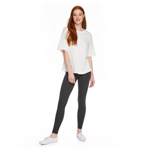 Camisetas de talla grande para mujer, camisetas de gran tamaño con cuello redondo en blanco, transpirables, 2025, ropa informal de verano anticontracción, camisetas para mujer OEM - Product Image 4