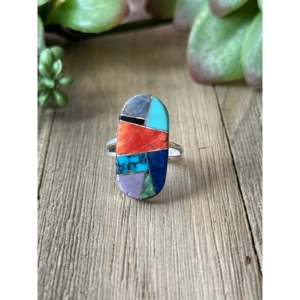 Bague en argent sterling incrustée de pierres multicolores, artisanale Navajo, taille 7.25 - Product Image 1