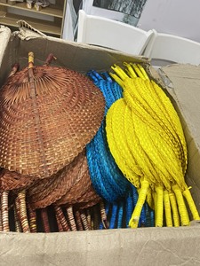 El mejor vendedor, ventilador de mano de bambú natural, ventilador decorativo plegable hecho a mano, perfecto para fiesta de boda y exportación 2025 - Product Image 6