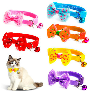 Collare Moderno di Lusso per Gatti e Cani con Elegante Fiocco, Campanello e Luci, Motivo a Pois, Nastro in Nylon/Poliestere, Stile Carto - Product Image 3