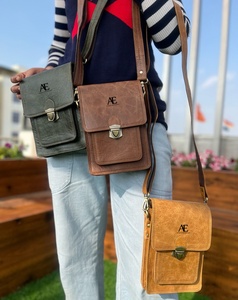 Nuevo bolso de mano de cuero Crunch genuino de grano completo hecho a mano con estilo para mujer, bolso de hombro cruzado de uso de oficina de cuero Vintage Real - Product Image 1