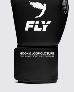 นวมชกมวย Fly Boxing คุณภาพพรีเมียม สีดำ หนังแท้ น้ำหนักเบา กันน้ำ สำหรับฝึกซ้อมและแข่งขัน MMA มวยไทย - Product Image 2