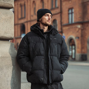 Chaqueta de Invierno Acolchada para Hombre, Estilo Urbano, 100% Poliéster y Elastano, Cuello Alto, Logotipo Frontal, Resistente al Viento, Ecológica - Product Image 4