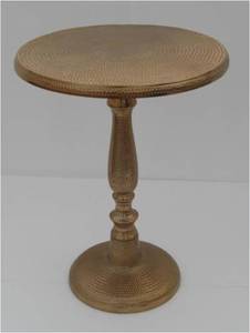 Mesa de Centro de Diseño Moderno en Aluminio Martillado, Elegante y Duradera, con Acabado Texturizado al Tacto, Glamour y Sofisticación para Cualquier Habitación - Product Image 3