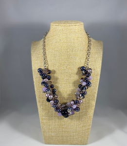 Magnifique collier à franges violettes fait main, collier écharpe perlé occidental unique de haute qualité, bandana perlé à franges - Product Image 1