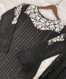 ชุดสلوار คามีซ แบบอินเดีย-ปากีสถาน สำเร็จรูปสำหรับผู้หญิง ผ้าโพลีเอสเตอร์ ตัดเย็บอย่างดี ดีไซน์หรูหรา พร้อมลายพิมพ์ยางนูน มีสินค้าพร้อมส่ง - Product Image 5