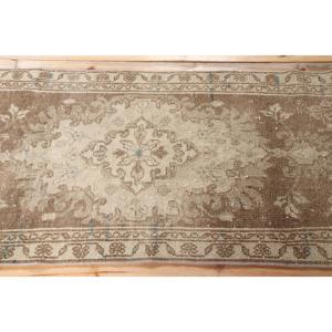 พรมวินเทจสไตล์ตุรกีขนาด 2.7x8.9 ฟุต ลายจุดสีน้ำตาล ทำจากขนสัตว์ - Product Image 3