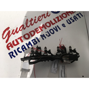 INJECTEUR URENE RENAULT Twingo III série 7701061008 d4fj7 Essence 1200 (14>) - Product Image 1