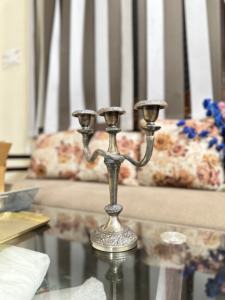 Chandelier décoratif en aluminium, best-seller, porte-bougie artisanal de designer, antique poli, vente en gros, nouveau support à bougie - Product Image 6