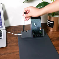 Tapis de souris multifonctionnel pliable antidérapant de conception carrée avec charge rapide sans fil 15W Type-C pour le bureau et la maison en stock