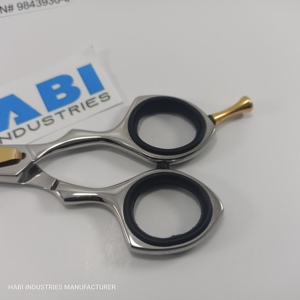 Ciseaux de coiffeur personnalisés ciseaux de coupe de cheveux en acier à haute teneur en carbone ciseaux de salon de beauté professionnel 6.5" - Product Image 3