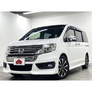 Honda Stepwagon 2014 Usada, Volante a la Derecha o Izquierda, Manual o Automática, Gasolina, Motor 4L, Asientos de Tela, Cámara Trasera - Product Image 1