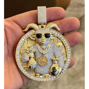 จี้เพชรโมอิสซาไนต์สุดหรู ดีไซน์พิเศษ ประดับเพชรเต็มตัว สวยงามและสง่างาม - Product Image 1