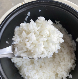 Camolino น้ำมันข้าวขาวเมล็ดกลางอบแห้งอะโรมาติกขัดหรือไม่มีน้ำมันขัดจากเวียดนามโดยมิสเอลเลน - Product Image 3