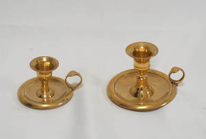 Paire de 2 bougeoirs en laiton poli Bougeoirs à pilier en laiton vintage - Product Image 4