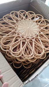 Assiette en rotin tissé à la main et napperon en rotin pour un service de thé élégant et une utilisation de décoration de table à manger - Product Image 5