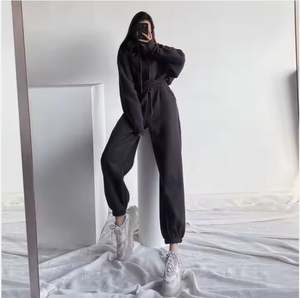 Ensembles de pantalons de jogging à capuche épais recadrée en molleton de coton personnalisé Survêtements de sport surdimensionnés vierges de luxe pour femmes - Product Image 3