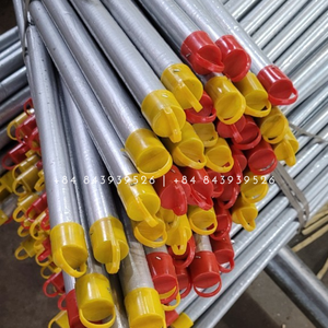 Vente en gros de bâtons de balai en bois d'eucalyptus avec manche de vadrouille en PVC Câble d'extrémité argenté Bâton Escoba Article ménager Balais et pelles à poussière - Product Image 5