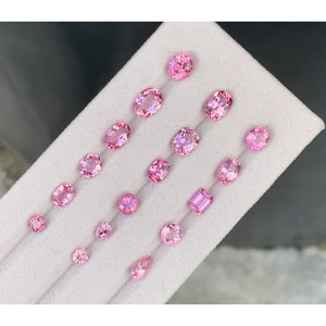 Hermoso Paquete de Espinela Rosa Natural de Tayikistán, 17 Piezas y 16.50 Quilates, Excelente Brillo, Limpio a la Vista y con Lupa, Formas Variadas - Product Image 1