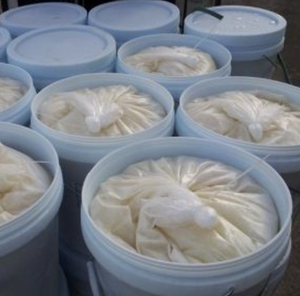 Premium-Grade Frozen Soursop Fruit Pulp Paste Material Tailored for Beverage Crafting and Dessert Use Made in Vietnam - Product Image 5