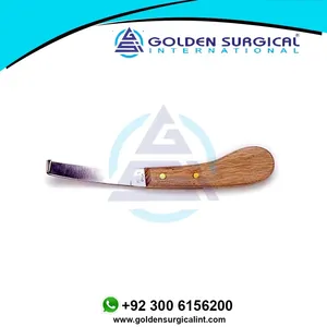 Jeu de couteaux à sabot de maréchal-ferrant en acier au carbone pour droitier personnalisé Instrument vétérinaire avec manche en bois - Product Image 6