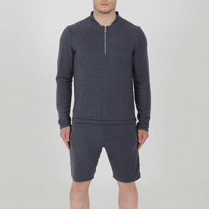 Conjunto de camiseta y pantalones cortos de verano para hombre, estilo urbano y deportivo, con media cremallera, de bambú grueso, para personalizar con logo. - Product Image 4