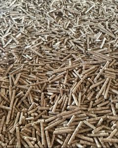 Pellets de madera de primera calidad a la venta Calentar Pellets de madera a granel Pellets de biomasa Combustible Pure Pine 124400 6-10mm Sistema de calefacción 1-4cm Stick. - Product Image 4