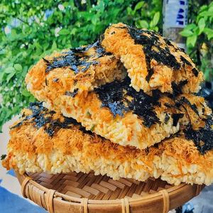 Collation de riz brûlé croustillant avec du floss de porc et des algues Exportation du Vietnam - Product Image 1