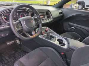 Dodge Challenger 2022 en parfait état - Product Image 5