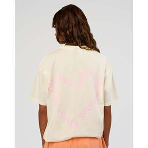 Camiseta Oversize de Algodón FLX Color Blanco Marshmallow con Serigrafía - Product Image 5